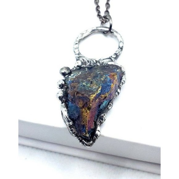 Chalcopyrite crystal Necklace - Picture 3 of 12
